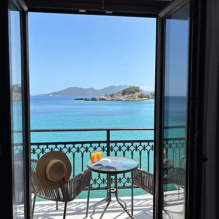 Galaris' Luxury Apartment Kokkari