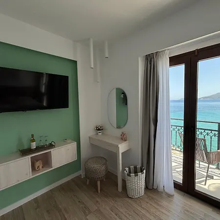Galaris' Luxury Apartment